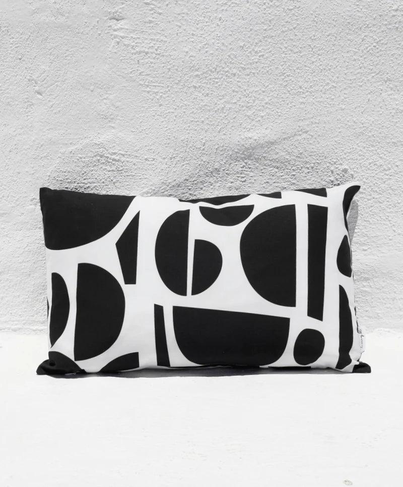 Delos black / PRE-ORDER