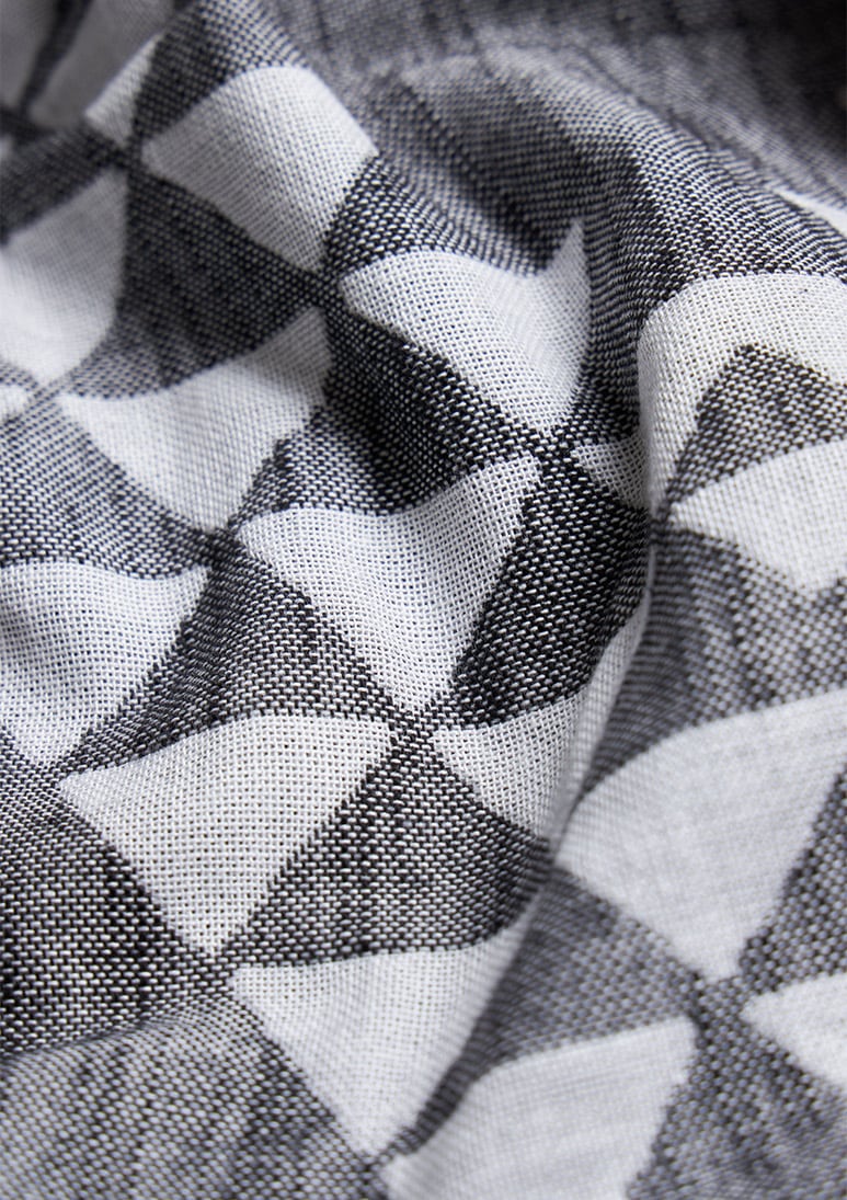 Zipolite Jacquard Strandtuch schwarz / Vorbestellung