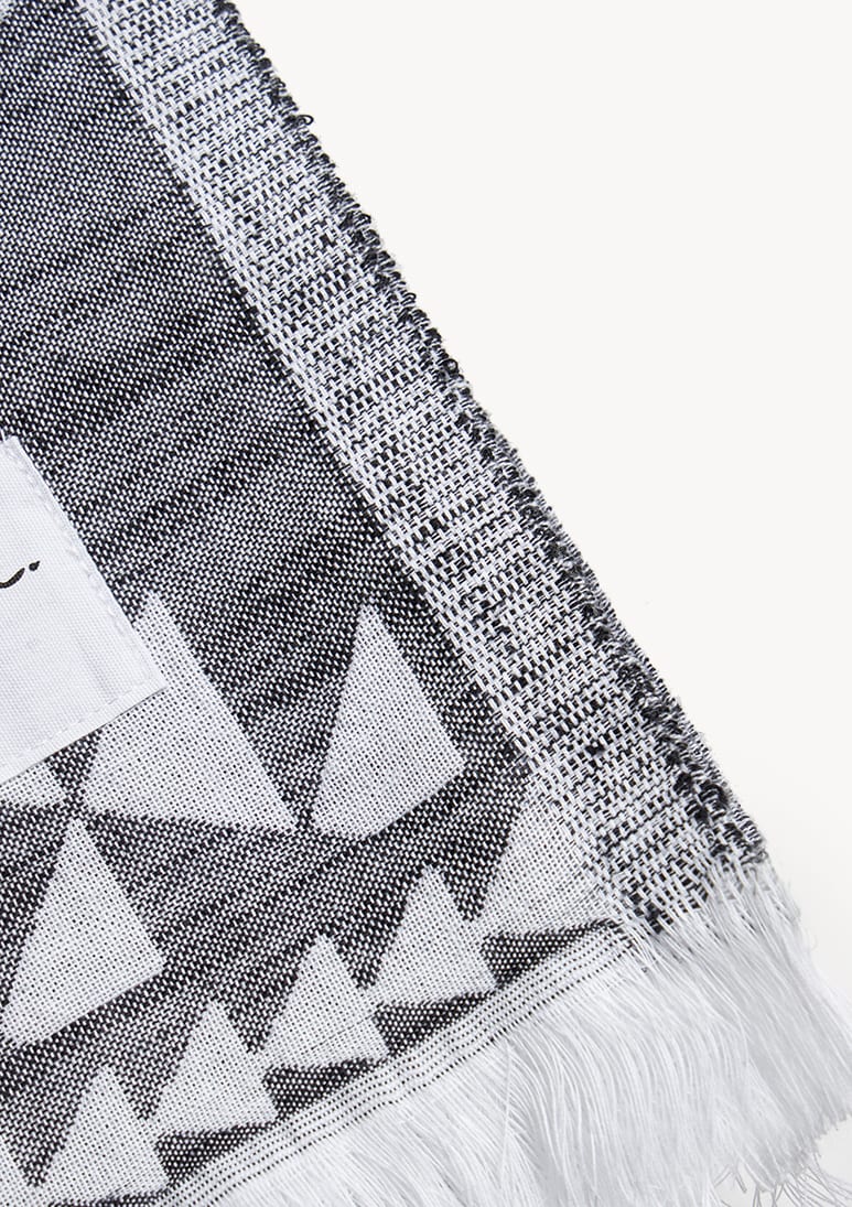 Zipolite Jacquard Strandtuch schwarz / Vorbestellung