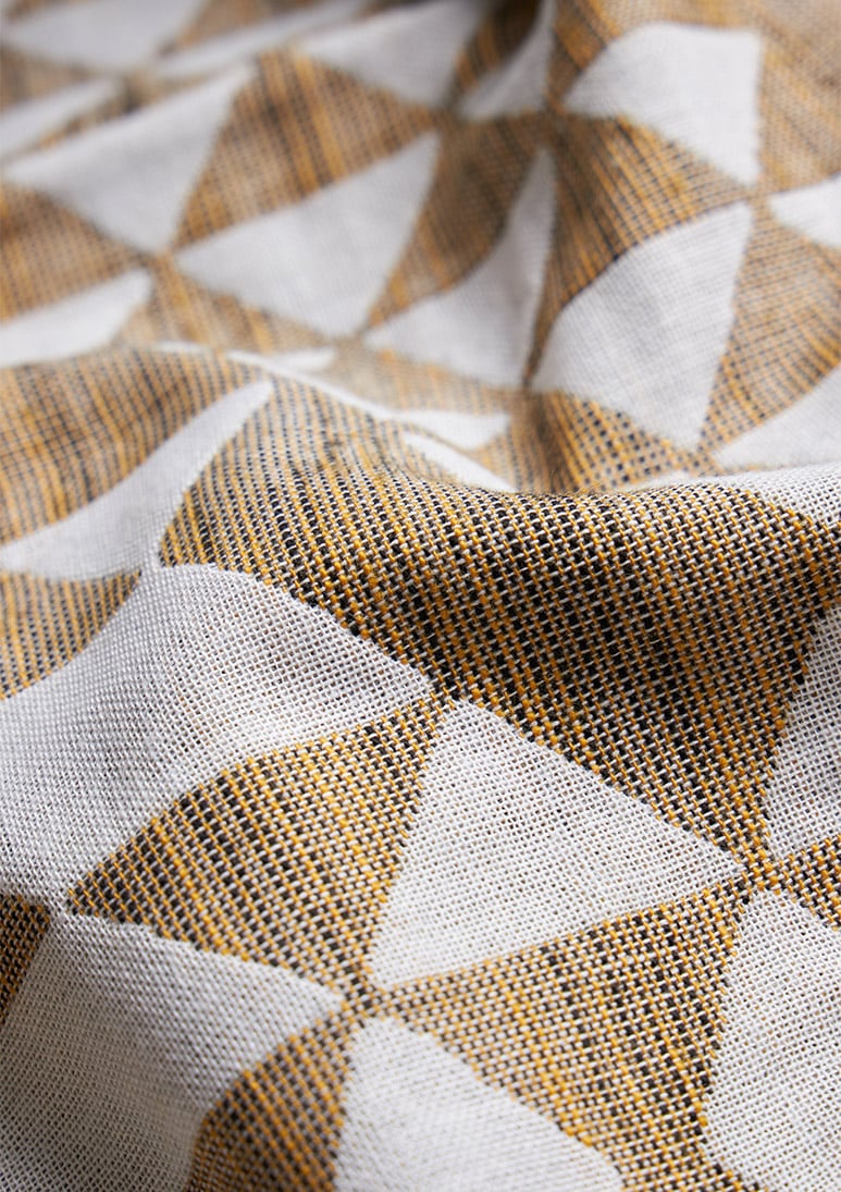 Zipolite Jacquard-Strandtuch Senfgelb / Vorbestellung